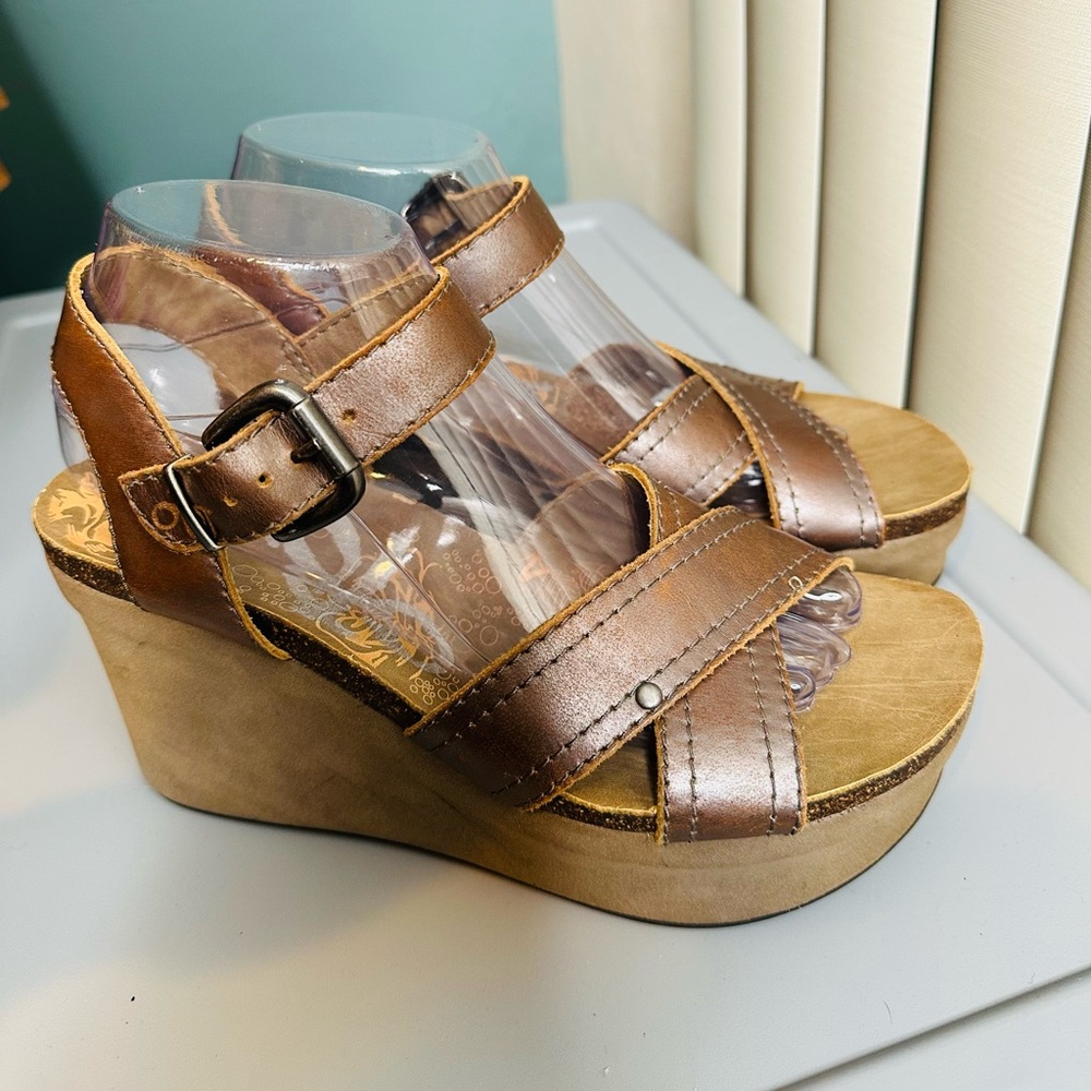OTBT Charleston Metallic Bronze Leather Platform Wedge Sandal Size 8
